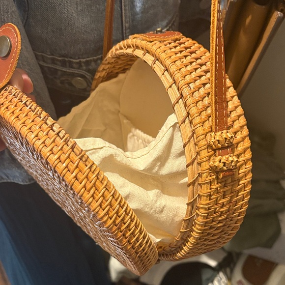 Round Rattan Crossbody Bag - Picture 2 of 3